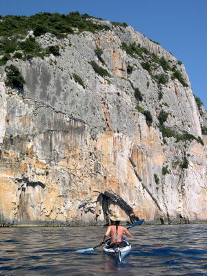 Kayak de mer belouga 1 falaise Croatie