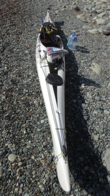 Un kayak avec une jolie ligne élancée et stable 
