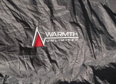 Sac de couchage Warmth Boulder 450, tissu extérieur et logo warmth