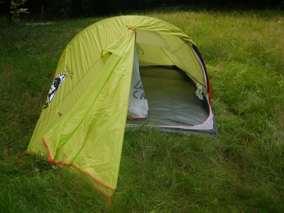 Tente CAMP Minima 3 SL - tente montée ouverture porte - suite