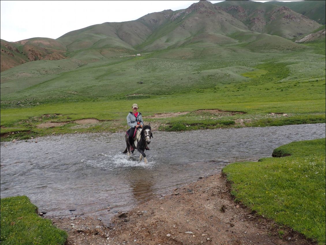 Petite rando à cheval sur les collines, du lac song-kol