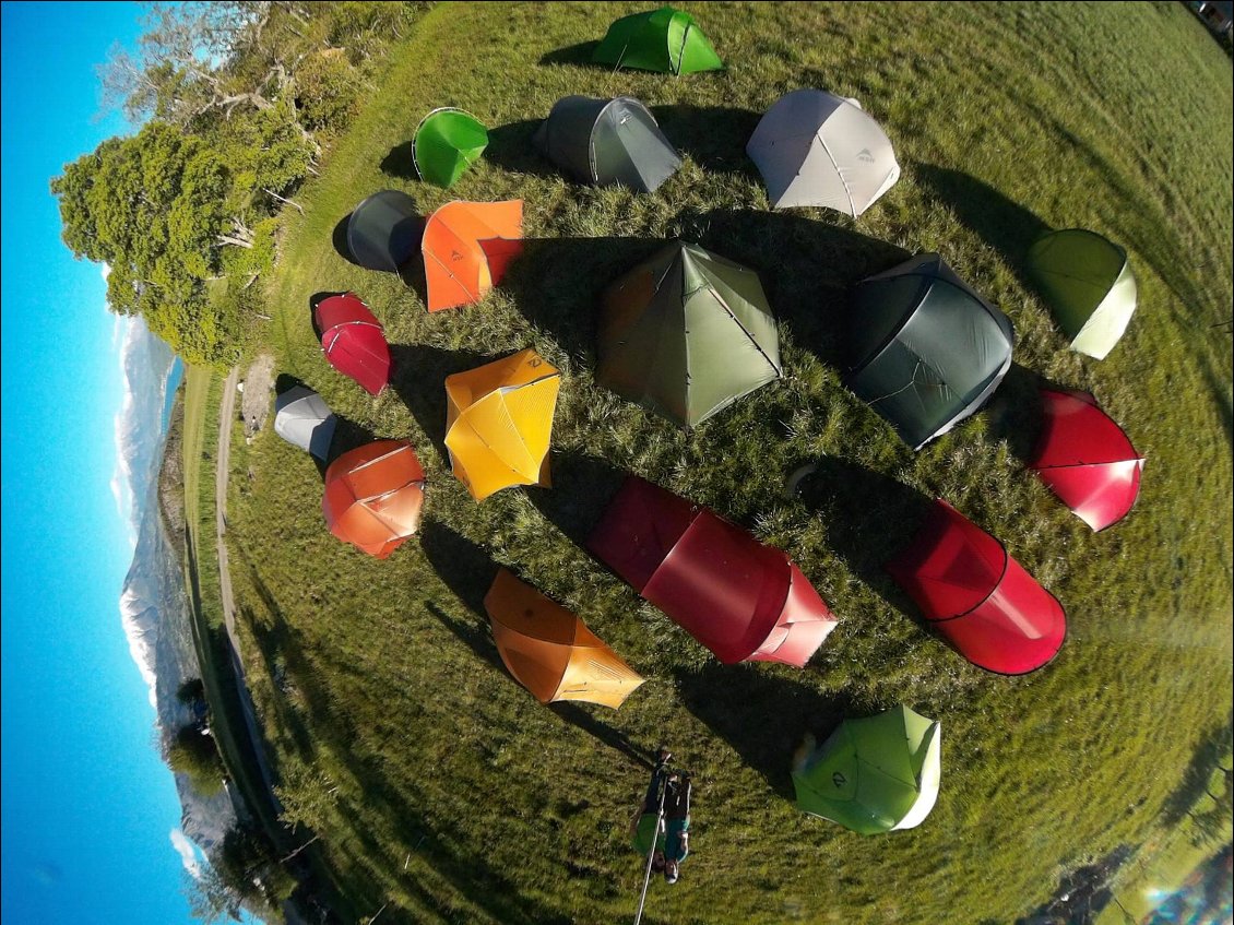 GRAND TEST : 18 tentes 2 places légères et spacieuses !
Photo : Carnets d'Aventures (photo faite avec une caméra 360)