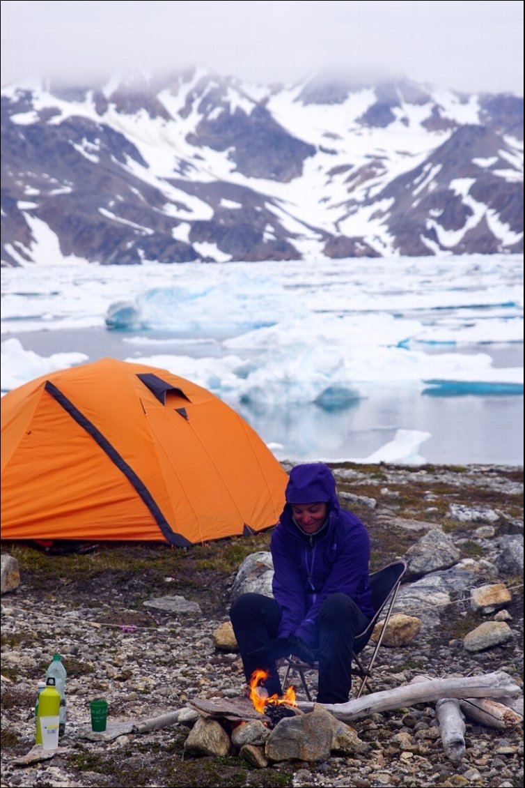 Natacha BREDON.
Voyage en kayak en juin 2017 sur la côte est du Groenland.