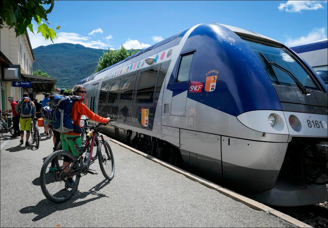 VTT BUL dans les Alpes
Une boucle VTT bivouac entre France et Italie avec accès et retour en mobilité douce !
Photo : Carnets d'Aventures