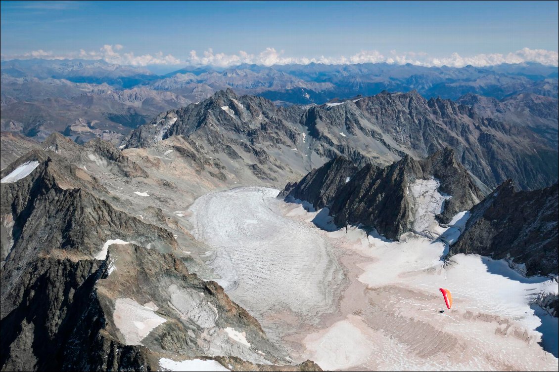 Le glacier Blanc vu du ciel, septembre 2017
Photo : Carnets d'Aventures