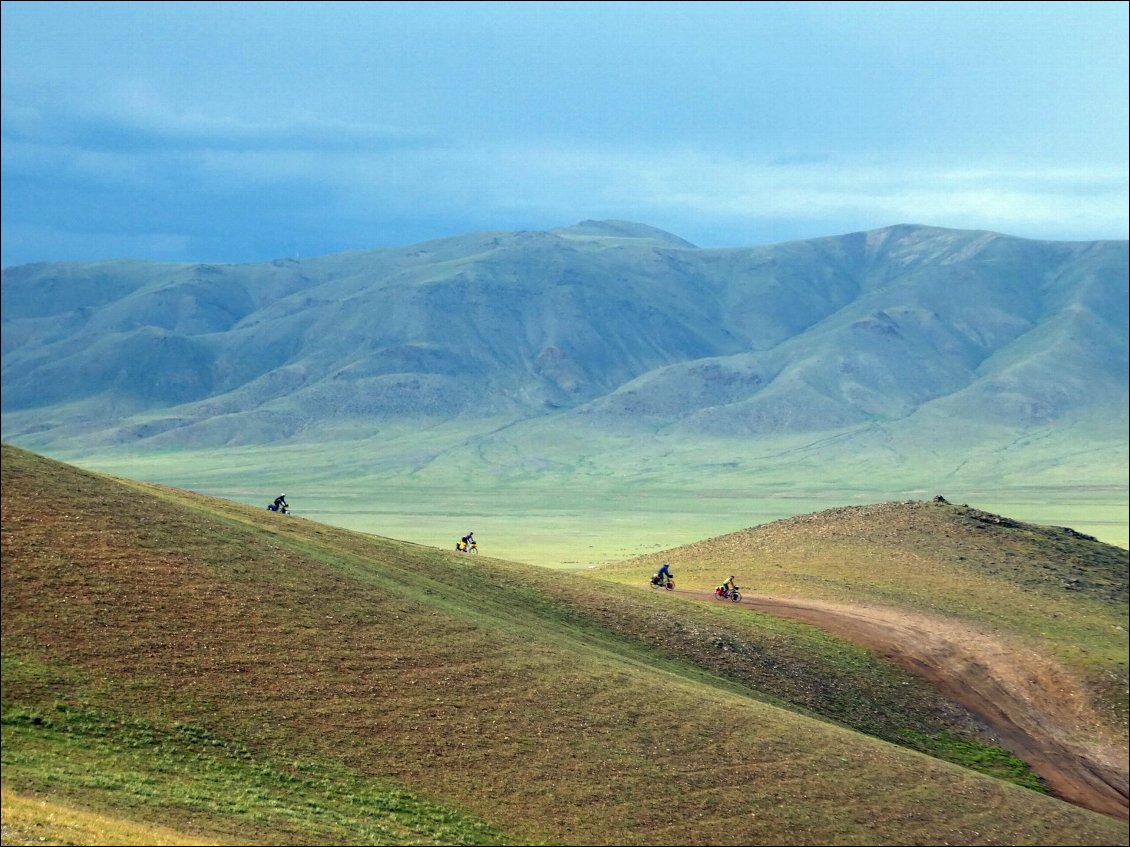 Mongolie à vélo.
Photo : Alba Moreno Gañan et Thomas Millischer