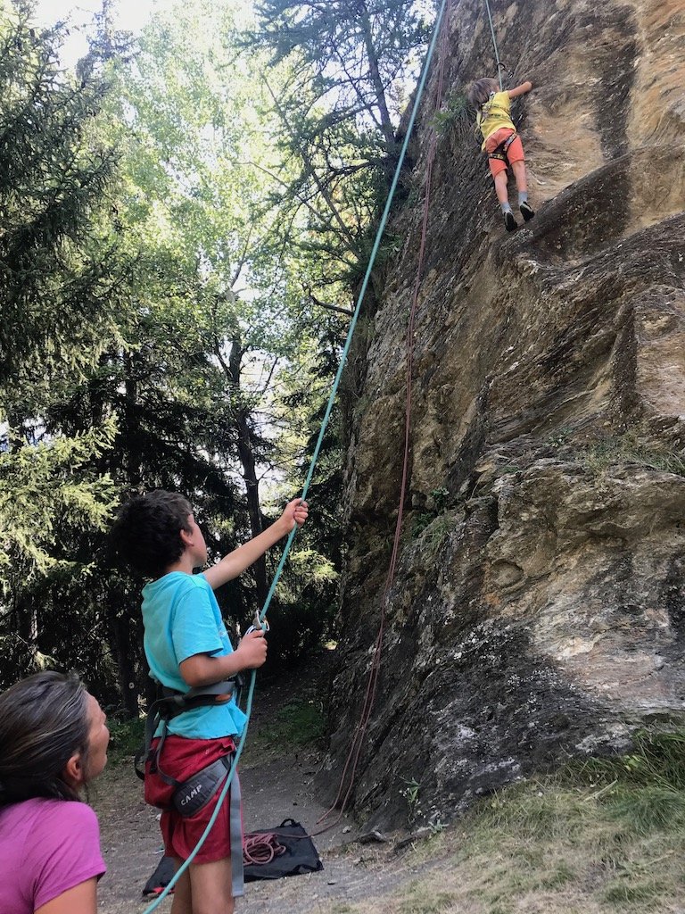 Jour 18 : grimpe au rocher du Chatel (et/ou Sarrazins) après un bivouac... au pied du bloc !-)