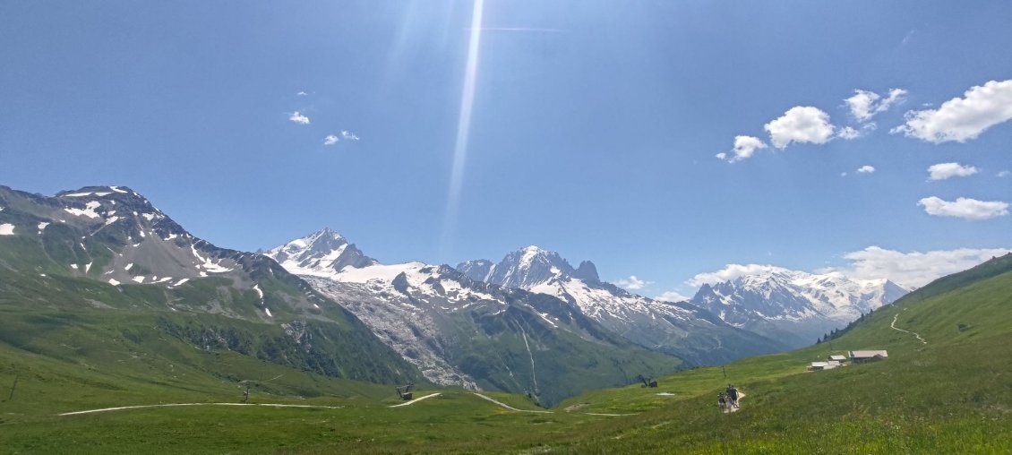 J50 - Col des Posettes : on retrouve brutalement le massif du Mont Blanc du côté qu'on reconnaît !