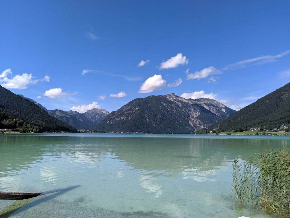 J97 - Lac de Pertisau, à la fin de la traversée du Karwendel. Une sorte de lac d'Annecy en plus préservé !