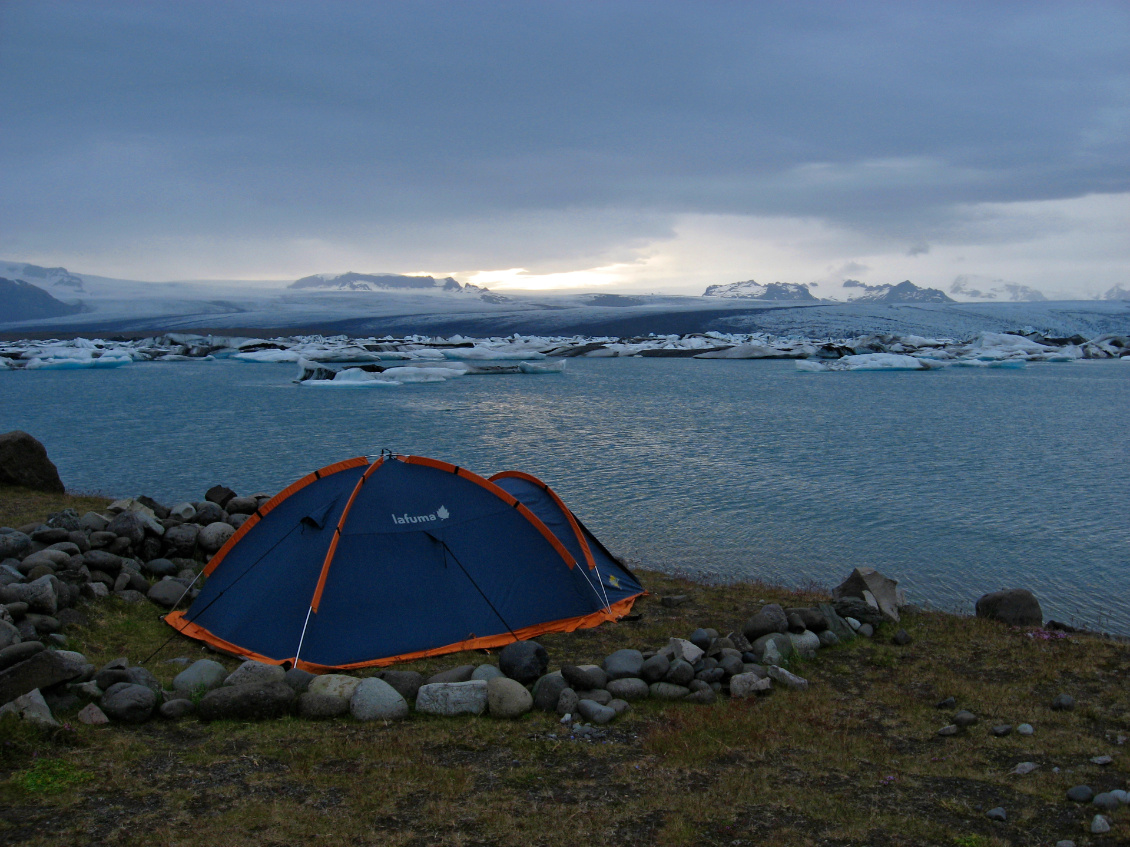 #41 Sandra Lemasson.
Mois de juillet, en Islande, au bord du lagon glacière de Jokulsarlon, un super spot pour se réveiller avec les "splash" des phoques.