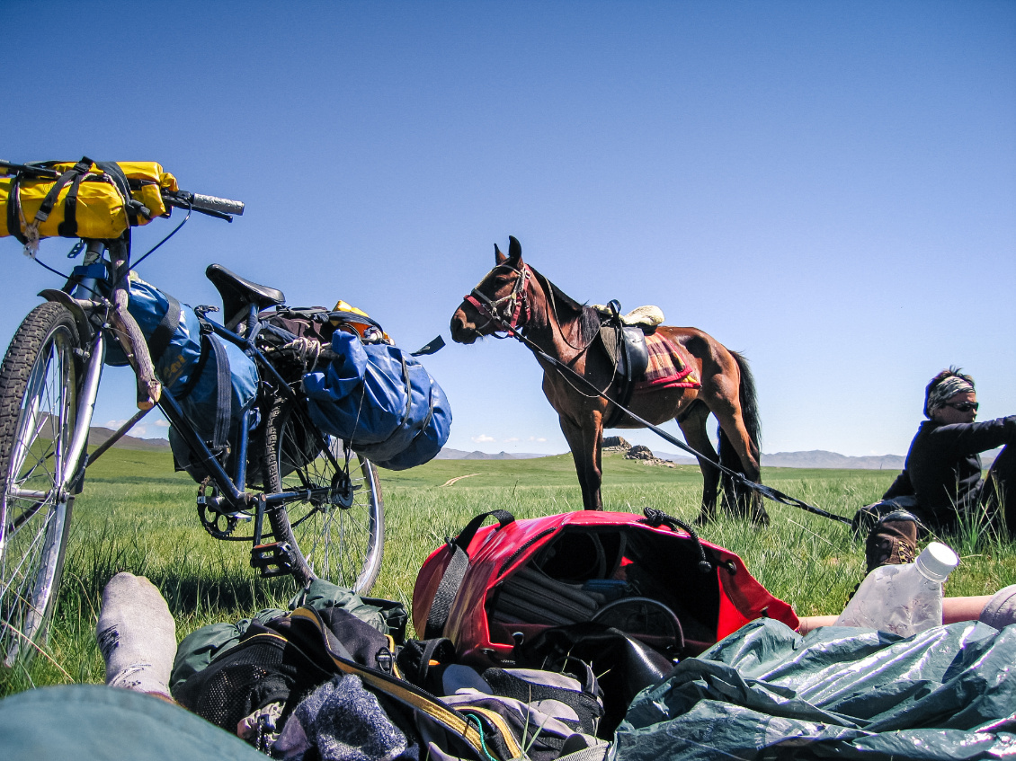 Mongolie.
Un vélo est moins récalcitrant qu’un cheval !